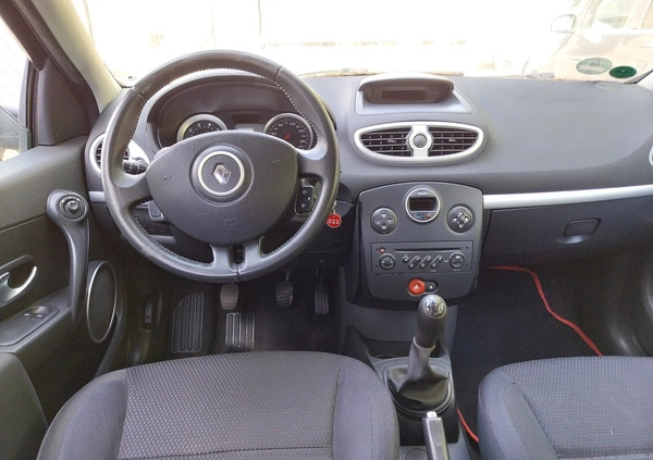 Renault Clio cena 13850 przebieg: 159000, rok produkcji 2006 z Janikowo małe 326